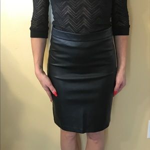Black Guess leather pencil skirt